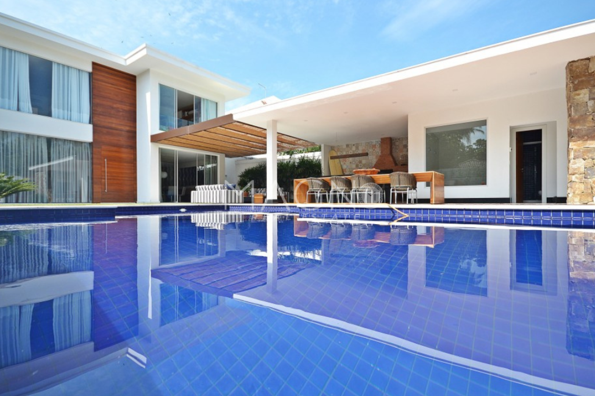 Luxuosa casa no condomínio Mansões, Barra da Tijuca