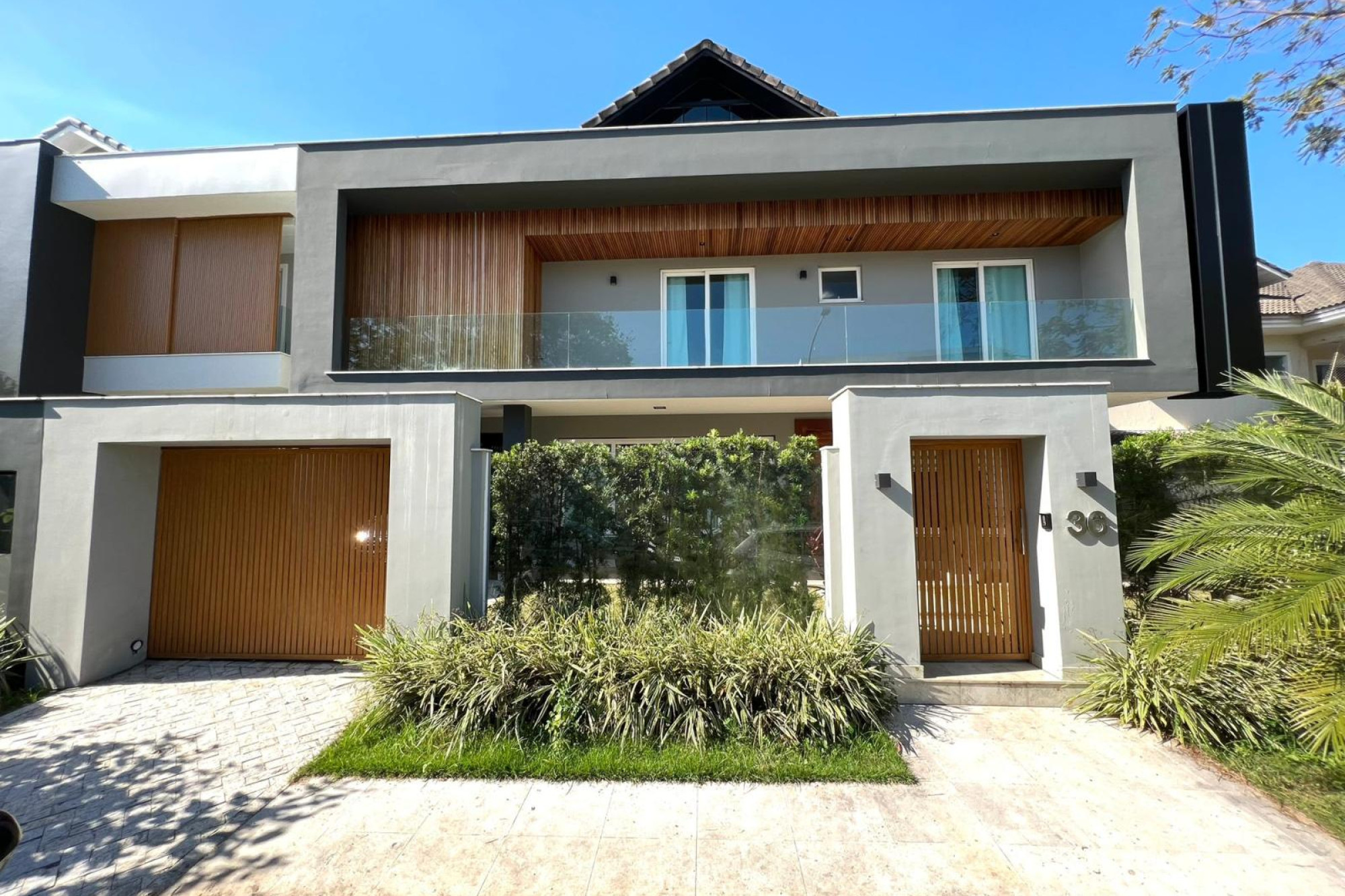 Espetacular casa a venda e locação na Barra da Tijuca