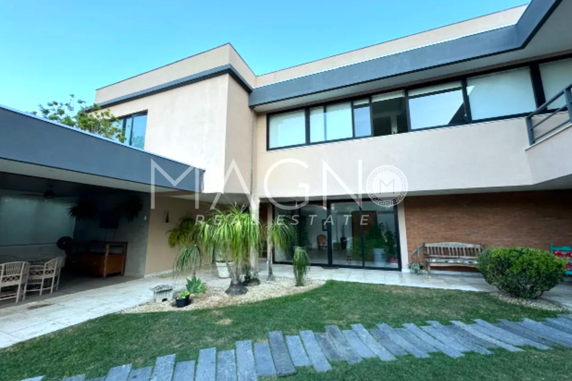 Linda Casa Duplex no Villagio Felicitá 