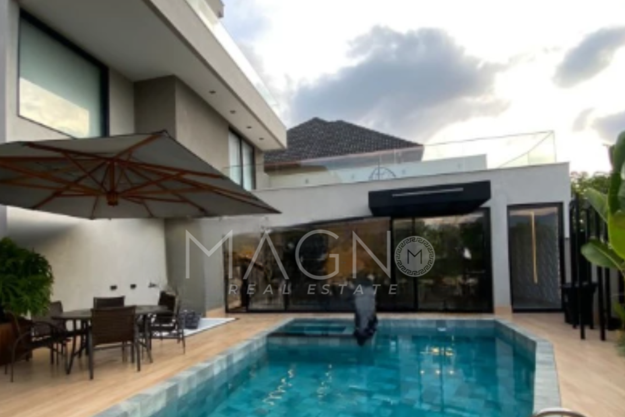 Luxuosa Casa no Riviera 4 Quartos