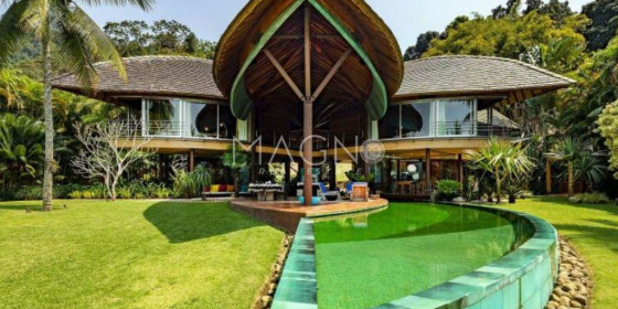 Luxuosa villa beira-mar em Angra dos Reis
