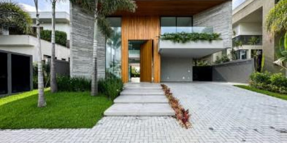 CASA NO CONDOMÍNIO ALPHAVILLE 