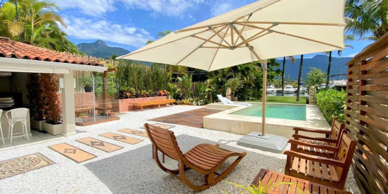Casa Com Ótima Localização, Próxima a Marina