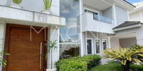 Casa na Barra com 4 Suítes