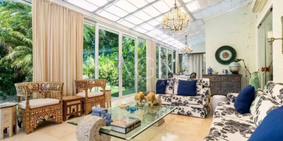 Inacreditável Casa à Venda no Leblon