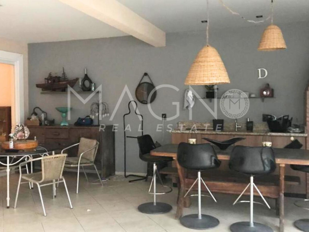 Casa triplex no condomínio Interlagos de Itauna · foto 2 de 12