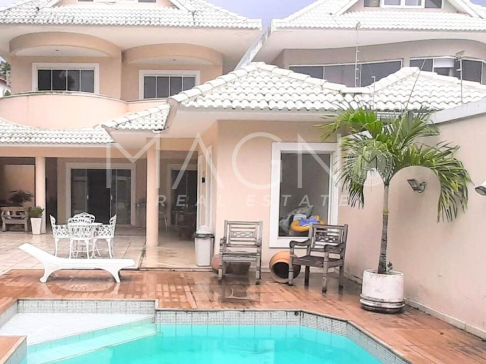 Casa triplex no condomínio Interlagos de Itauna · foto 12 de 12