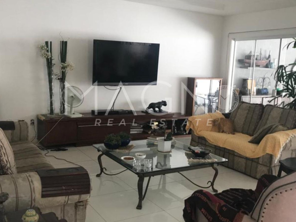 Casa triplex no condomínio Interlagos de Itauna · foto 3 de 12