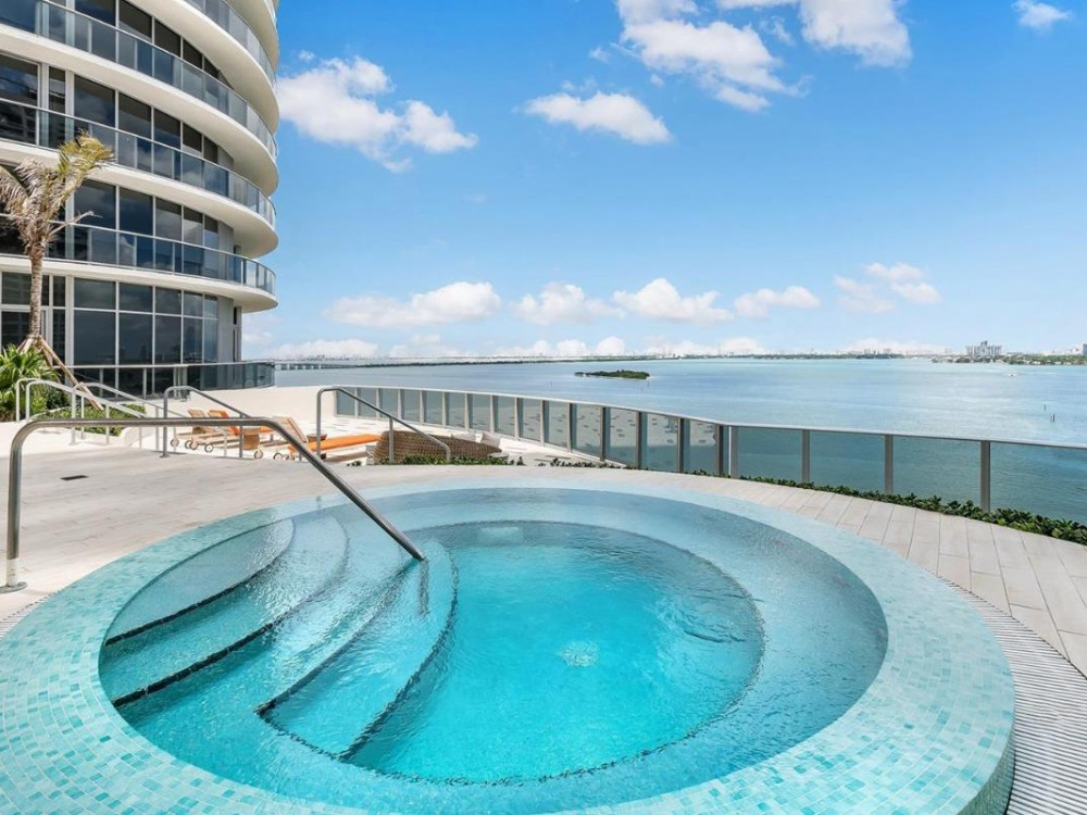 Apartamento Edgewater, FL 33132 · foto 7 de 9