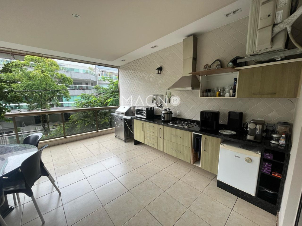 Amplo Apartamento de 190m² com 3 Quartos e 2 Suítes no Recreio dos Bandeirantes · foto 2 de 20